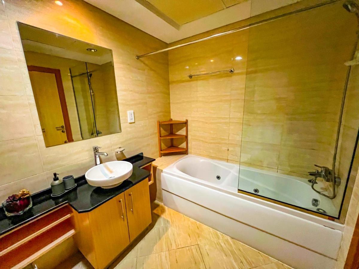 Exquisite, Luxe 1Bd Apartment, Unparalleled Sea Views, Prime Dubai Marina Location & Full Kitchen By "La Buena Vida Holiday Homes Bagian luar foto
