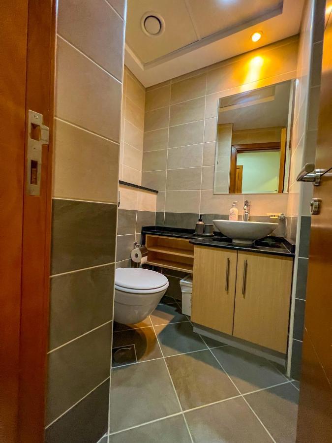 Exquisite, Luxe 1Bd Apartment, Unparalleled Sea Views, Prime Dubai Marina Location & Full Kitchen By "La Buena Vida Holiday Homes Bagian luar foto